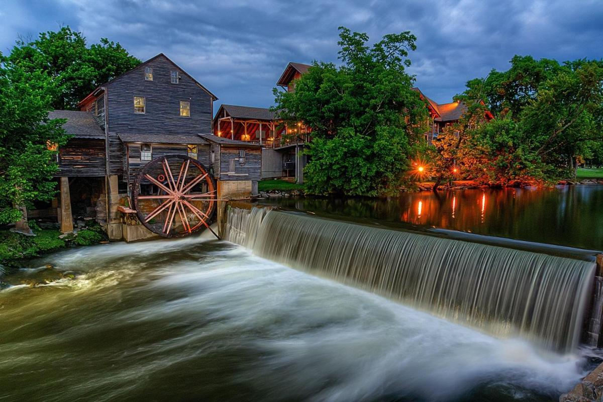 Bear Den, Hot Tub, 1089 Of Free Attraction Tickets For Each Paid Day, Dollywood And More! Sevierville Kültér fotó