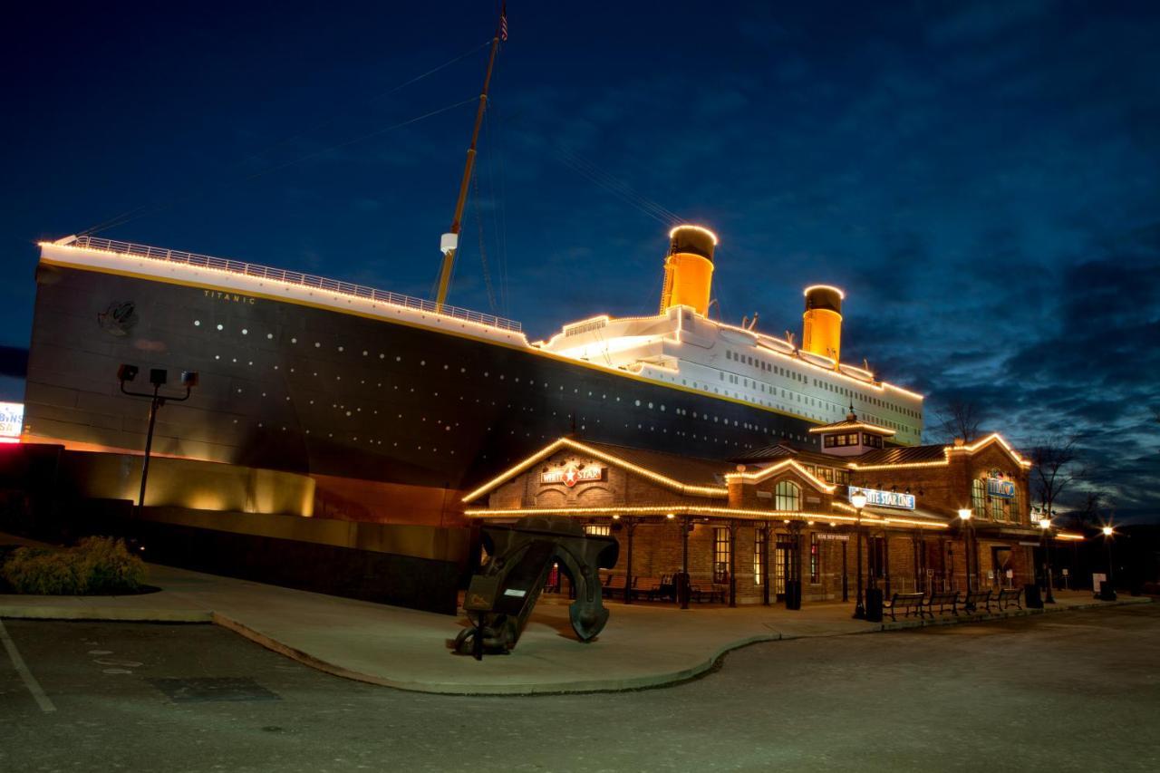 Bear Den, Hot Tub, 1089 Of Free Attraction Tickets For Each Paid Day, Dollywood And More! Sevierville Kültér fotó
