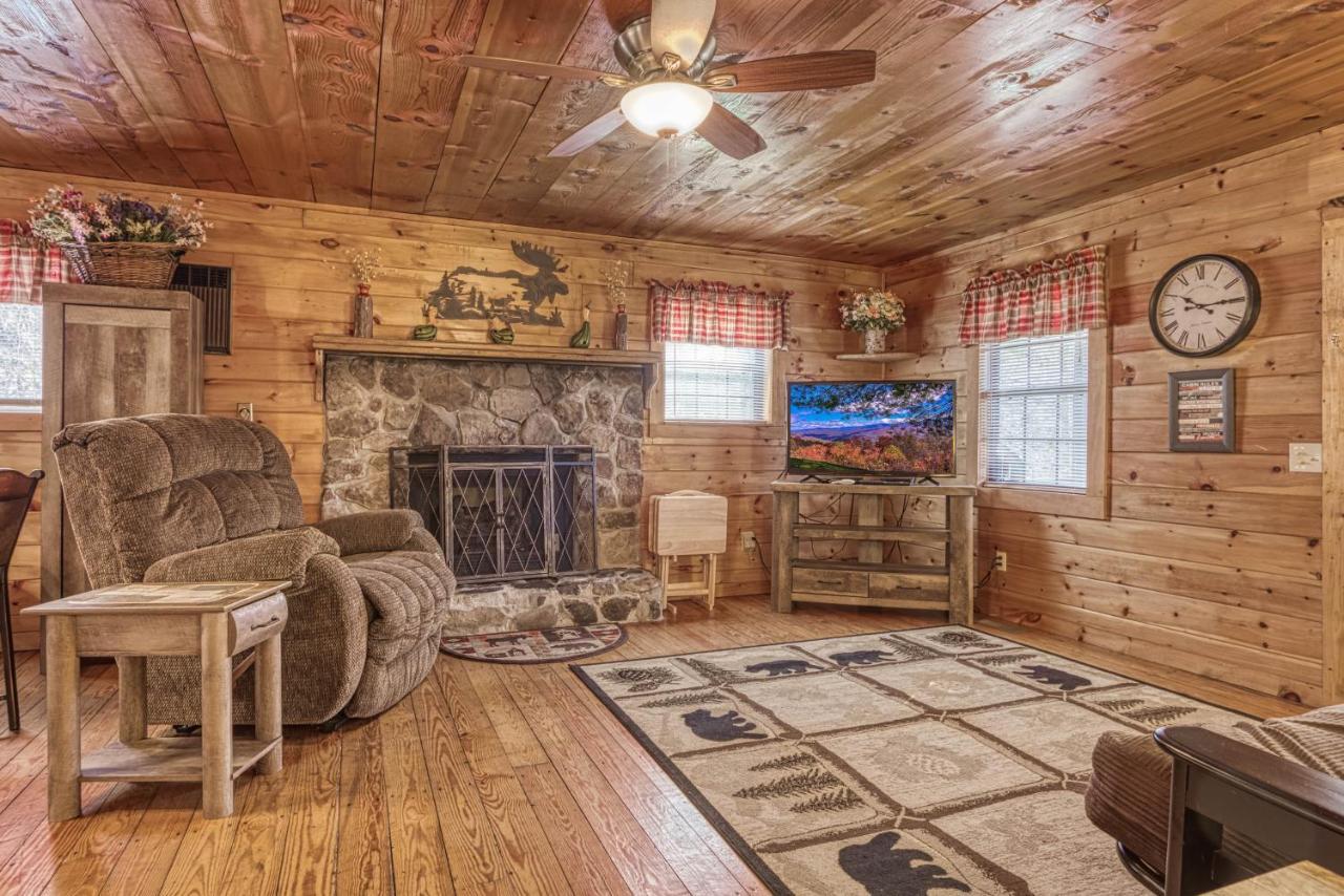 Bear Den, Hot Tub, 1089 Of Free Attraction Tickets For Each Paid Day, Dollywood And More! Sevierville Kültér fotó